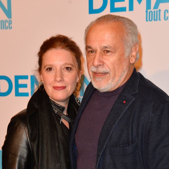 Francis Perrin et sa femme Gersende - Avant première du film "Demain tout commence" au Grand Rex à Paris le 28 novembre 2016. © Coadic Guirec/Bestimage