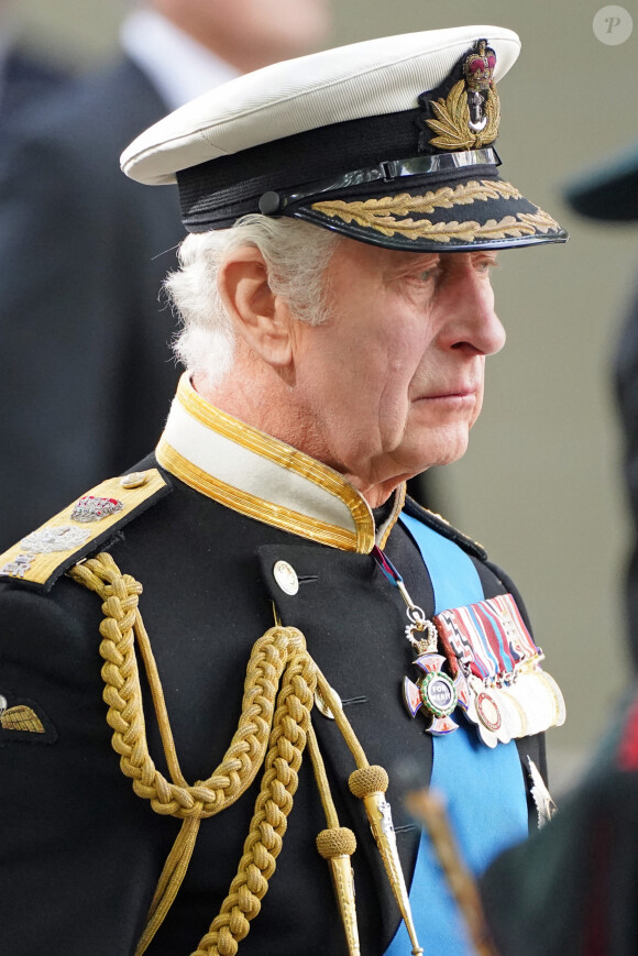 Le roi Charles III d'Angleterre lors du service funéraire à l'Abbaye de Westminster pour les funérailles d'Etat de la reine Elizabeth II d'Angleterre, le 19 septembre 2022. 