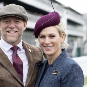 Zara et Mike Tindall assistent au Festival de Cheltenham 2023, à l'occasion du Meeting de la Saint Patrick, le 16 mars 2023.