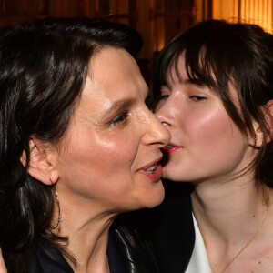 Exclusif - Juliette Binoche et sa fille Hannah Magimel - Juliette Binoche reçoit le "French Cinema Award Unifrance" au Ministère de la Culture à Paris, le 19 janvier 2018. © Veeren/Bestimage 