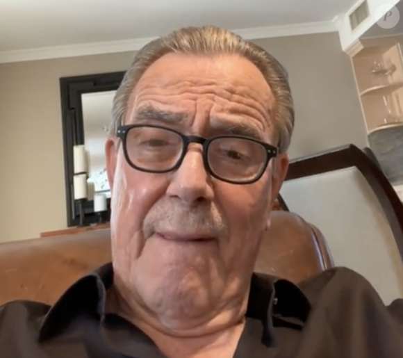 Le comédien de 82 ans en a dit plus sur l'avancée de son traitement
À travers une vidéo face caméra, Eric Braeden a révélé avoir récemment été opéré d'une tumeur de la prostate et ne pas être tout à fait sorti d'affaires.