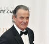 "En vieillissant, votre prostate grossit et empiète sur l'urètre. Cela signifie que vous devez aller au WC beaucoup plus souvent que vous ne le souhaitiez. C'est parfois le début de certains problèmes".
Eric Braeden - Ceremonie de cloture du 53eme festival de Monte Carlo au Forum Grimaldi a Monaco, le 13 juin 2013.