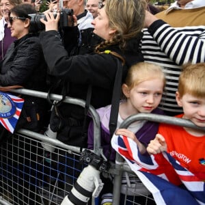 Catherine (Kate) Middleton, princesse de Galles - La famille royale d'Angleterre à la rencontre de sympathisants devant le palais de Buckingham, à la veille du couronnement du roi à Londres, le 5 mai 2023. 