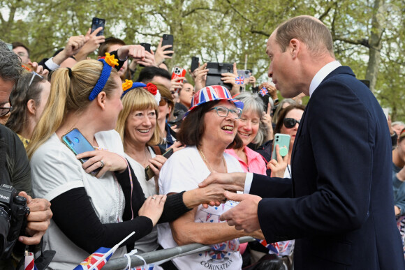 Le prince William, prince de Galles - La famille royale d'Angleterre à la rencontre de sympathisants devant le palais de Buckingham, à la veille du couronnement du roi à Londres, le 5 mai 2023. 