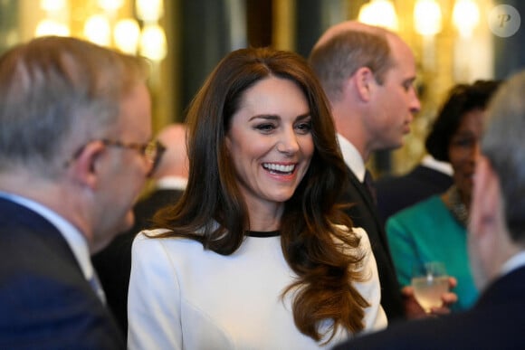 Il faudra se passer de Meghan Markle le jour du couronnement du roi Charles III.
Kate Middleton - Déjeuner des gouverneurs généraux et des premiers ministres du royaume, avant le couronnement du roi Charles III, au palais de Buckingham à Londres.