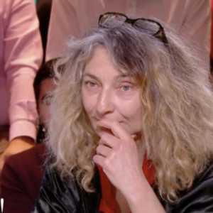 Corinne Masiero dans "Quelle époque !" sur France 2 le 6 mai 2023.