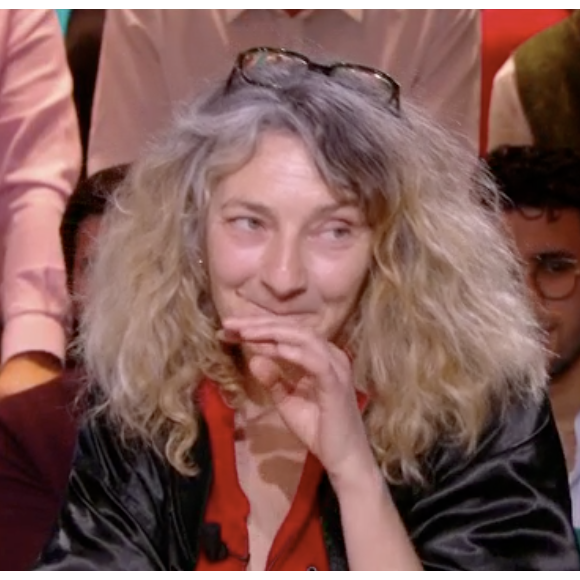 Corinne Masiero dans "Quelle époque !" sur France 2 le 6 mai 2023.