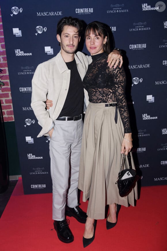 Exclusif - Pierre Niney et sa femme Natasha Andrews - Afterparty du film Mascarade au club privé NO.PI à Paris. © Rachid Bellak / Bestimage