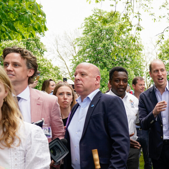 Le prince William, prince de Galles, et Catherine (Kate) Middleton, princesse de Galles, à la rencontre du public du concert du couronnement près du château de Windsor Le prince William, prince de Galles - Le prince de Galles, et la princesse de Galles, à la rencontre du public du concert du couronnement près du château de Windsor, le 7 mai 2023. Au lendemain du sacre du roi d'Angleterre et de la reine consort, L.Richie, K.Perry et le groupe Take That, sans R.Williams, Andrea Bocelli seront quelques un des artistes à se produire sur scène pour fêter l'événement. 