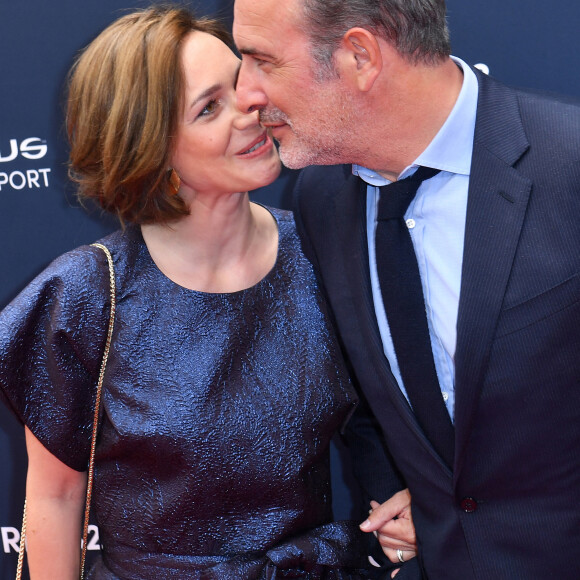 Jean Dujardin et sa compagne Nathalie Péchalat - Red Carpet de la cérémonie " 2023 Laureus World Sports Awards" à Paris le 8 mai 2023 . Veeren/Bestimage