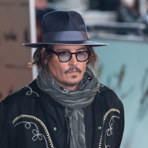 Johnny Depp arrive sur la Via della Conciliazione pour la 16ème édition du festival du film de Rome le 17 octobre 2021. 