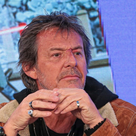 Pour lui, c'est surtout la souffrance psychologique qui était la pire.
Jean-Luc Reichmann - Rencontre avec l'équipe de la série "Léo Matteï" lors du Festival Séries Mania à Lille le 19 mars 2023. © Stéphan Vansteenkiste/Bestimage