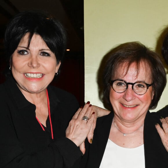 Liane Foly, Marie-Paule Belle et Anny Duperey - L'académie Alphonse Allais intronise E. Naulleau, MP Belle et J. Santamaria au cabaret "La Cremaillère" à Paris le 21 mars 2022. © Coadic Guirec/Bestimage