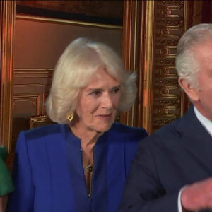 Le roi Charles III d'Angleterre et Camilla Parker Bowles, reine consort d'Angleterre, font une apparition surprise au concours de chant américain American Idol avec Katy Perry et Lionel Richie