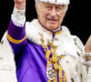 Depuis la mort de la reine Elizabeth II, son fils Charles est devenu roi d'Angleterre. Le 6 mai 2023, le roi Charles III a été couronné officiellement
 
Le roi Charles III d'Angleterre et Camilla Parker Bowles, reine consort d'Angleterre - La famille royale britannique salue la foule sur le balcon du palais de Buckingham lors de la cérémonie de couronnement du roi d'Angleterre à Londres le 5 mai 2023.