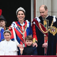 Le prince Louis pro du tir à l'arc, Charlotte trop craquante, Kate Middleton en jean... vidéo des coulisses du couronnement