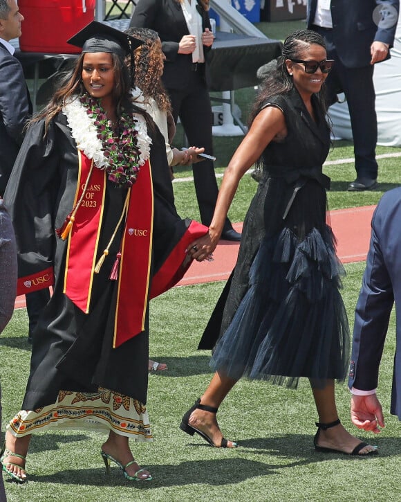 Soutenue par ses parents Michelle et Barack
Sasha Obama reçoit son diplome de sociologie de l'Université de Caroline du Sud (USC), sous le regard ému de ses parents Barack et Michelle Obama et de sa soeur Malia. Los Angeles, le 12 mai 2023. 