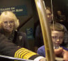 Ce qui n'empêche pas Charles III d'être totalement amoureux de celle qui est la seule à lui tenir tête et à ne pas etre intimidée.
Le prince Charles et Camilla Parker Bowles, duchesse de Cornouailles visitent le musée Mary Rose à Portsmouth le 26 février 2014.