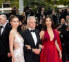 Michael Douglas a reçu une Palme d'Or d'honneur. 
Michael Douglas, sa femme Catherine Zeta-Jones et leur fille Carys - Montée des marches du film " Jeanne du Barry " pour la cérémonie d'ouverture du 76ème Festival International du Film de Cannes, au Palais des Festivals à Cannes. © Jacovides-Moreau / Bestimage 