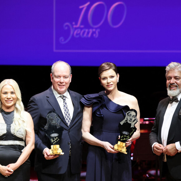 Le prince Albert II de Monaco et la princesse Charlene de Monaco ont reçu cette année un Maria Callas Award et Ioanna Efthimiou, Présidente & Foundatrice du Monaco Gala & Awards et Marcos Marin - Cérémonie des " Maria Callas " Awards à l'Opéra de Monte-Carlo avec I.Efthimiou, Présidente & Fondatrice du Monaco Gala & Awards. Le Maria Callas Monaco Gala & Awards devient une institution annuelle à Monaco destinée à célébrer l'art et l'opéra ainsi qu'à défendre chaque année une nouvelle cause caritative. Le 12 mai 2023 à Monaco. © Claudia Albuquerque / Bestimage