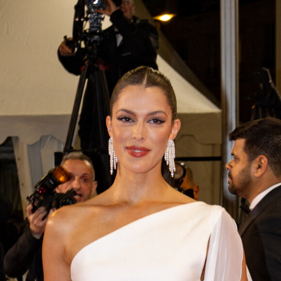 Iris Mittenaere - Montée des marches du film " Le retour (Homecoming) " lors du 76ème Festival International du Film de Cannes, au Palais des Festivals à Cannes. Le 17 mai 2023 © Jacovides-Moreau / Bestimage 