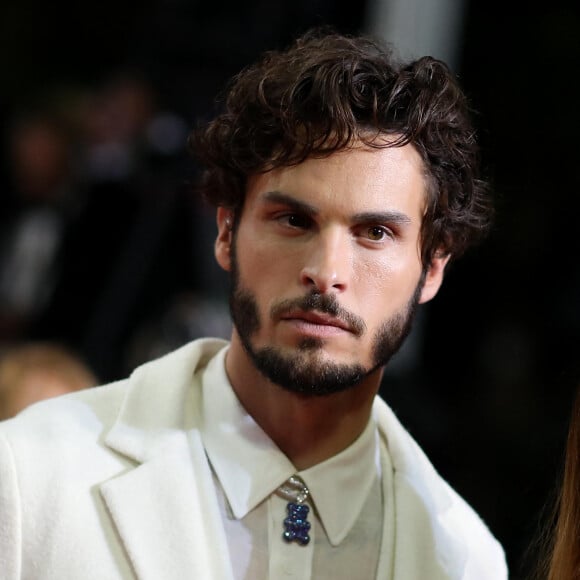 Baptiste Giabiconi était aussi présent
Baptiste Giabiconi - Montée des marches du film " Le retour (Homecoming) " lors du 76ème Festival International du Film de Cannes, au Palais des Festivals à Cannes. Le 17 mai 2023 © Jacovides-Moreau / Bestimage 