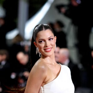 Iris Mittenaere - Montée des marches du film " Le retour (Homecoming) " lors du 76ème Festival International du Film de Cannes, au Palais des Festivals à Cannes. Le 17 mai 2023 © Jacovides-Moreau / Bestimage 