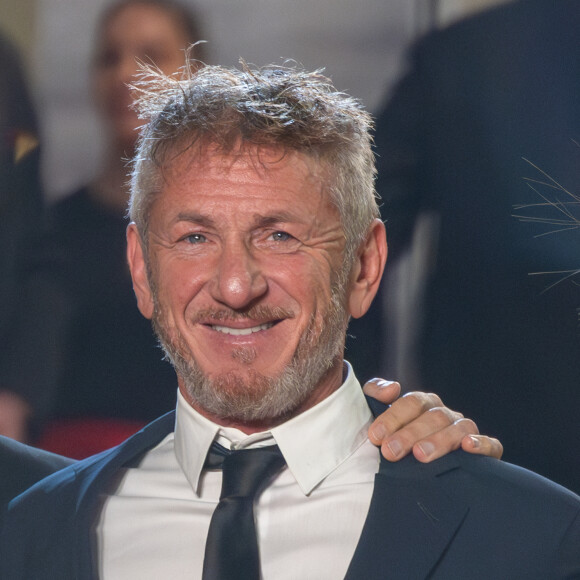 Sean Penn - Montée des marches du film " Black Flies " lors du 76ème Festival International du Film de Cannes, au Palais des Festivals à Cannes. Le 18 mai 2023 © Olivier Borde / Bestimage 