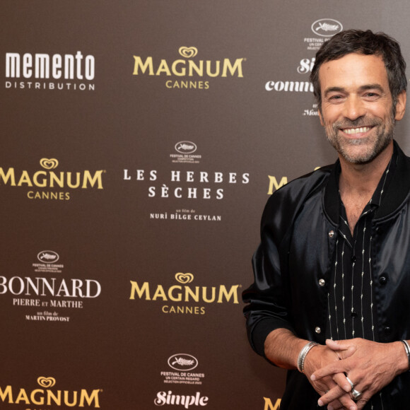 Le jour J était une pure folie, en terme de musique, d'ambiance comme de bâtonnets glacés personnalisés.
Romain Duris - Soirée sur la plage Magnum lors du 76ème Festival International du Film de Cannes le 18 mai 2023. © Jeremy Melloul/Bestimage