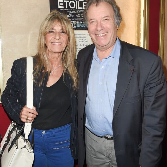 Une belle histoire d'amour donc, qui n'est visiblement pas prête de s'arrêter. Et c'est tant mieux !
Daniel Russo et sa femme Lucie - Les célébrités lors de la générale de la pièce de théâtre "La Tête Dans Les Etoiles" au Théâtre de la Gaîté-Montparnasse à Paris, France, le 24 mai 2018. © Coadic Guirec/Bestimage