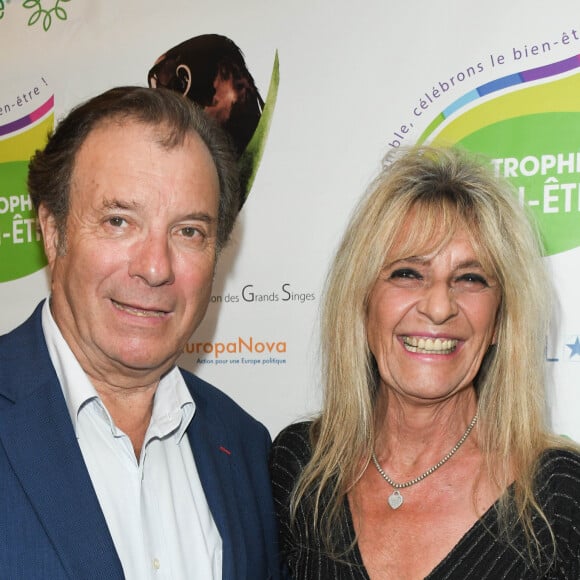 Daniel Russo (maître de cérémonie) et sa femme Lucie lors de la 5ème édition des "Trophées du Bien-Etre" au théâtre de la Gaité-Montmartre à Paris, France, le 16 septembre 2019. © Coadic Guirec/Bestimage 