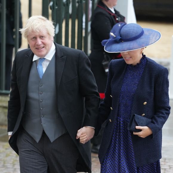 Lors de sa venue au couronnement de Charles III, Carrie Johnson dissimulait discrètement ses premières rondeurs de grossesse
L'ancien Premier ministre Boris Johnson et sa femme Carrie Johnson - Les invités arrivent à la cérémonie de couronnement du roi d'Angleterre à l'abbaye de Westminster de Londres, Royaume Uni, le 6 mai 2023.