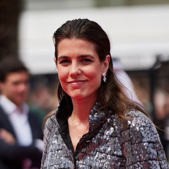 Charlotte Casiraghi a monté les marches en solo ce dimanche.
Charlotte Casiraghi - Montée des marches du film " Anatomie d'une chute " lors du 76ème Festival International du Film de Cannes, au Palais des Festivals à Cannes.  © Jacovides-Moreau / Bestimage 