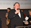 Gérard Depardieu, entourés par les membres du Jury, lors de la soirée de clôture de la 3eme édition du Festival Cinéroman à Nice, le 24 octobre 2021. © Bruno Bebert / Bestimage