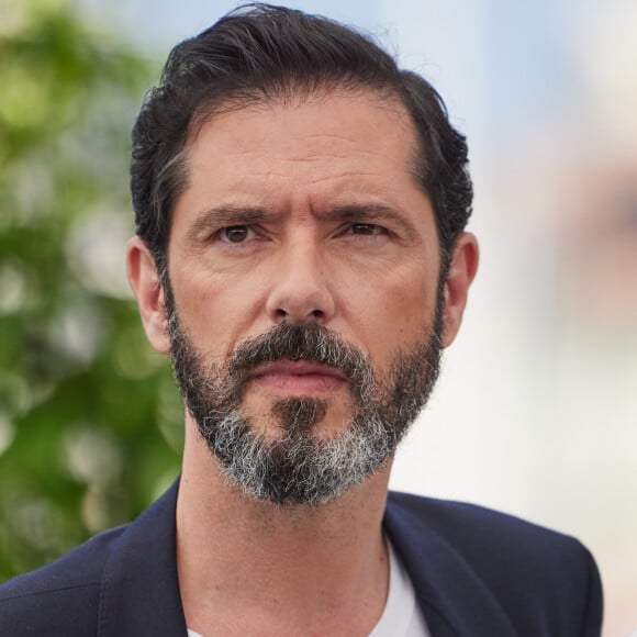 Il s'est confié à Paris Match
Melvil Poupaud au photocall de "L'amour et les forêts (just the two of us)" lors du 76ème Festival International du Film de Cannes, le 24 mai 2023. © Moreau/Jacovides/Bestimage 