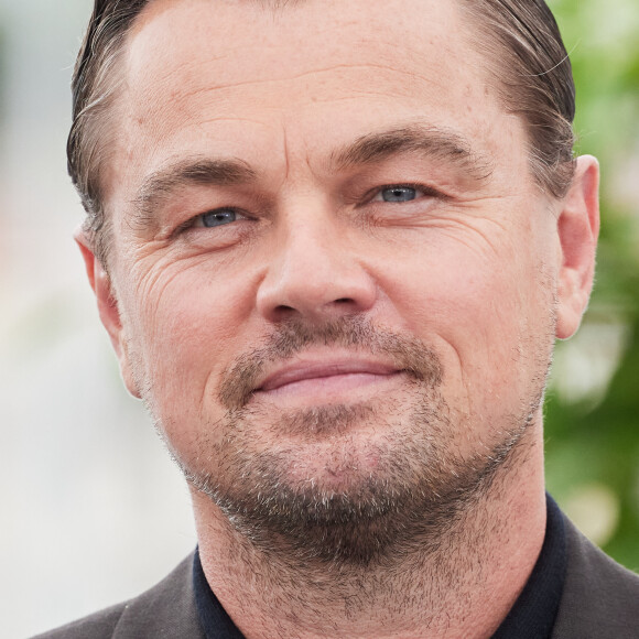 Il s'agit de Léonardo DiCaprio qui lui a ouvert les portes de son yacht privé !
Leonardo DiCaprio au photocall du film "Killers Of The Flower Moon" lors du 76ème Festival International du Film de Cannes, au Palais des Festivals à Cannes, France, le 21 mai 2023. © Jacovides-Moreau/Bestimage 