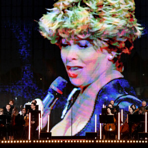 Exclusif - Hommage à Tina Turner, décédée le 24 mai. - Enregistrement de l'émission "Cannes chante le Cinéma" sur la célèbre plage Macé de Cannes, le 25 mai 2023 lors de la 76ème édition du Festival de Cannes le 25 mai 2023.