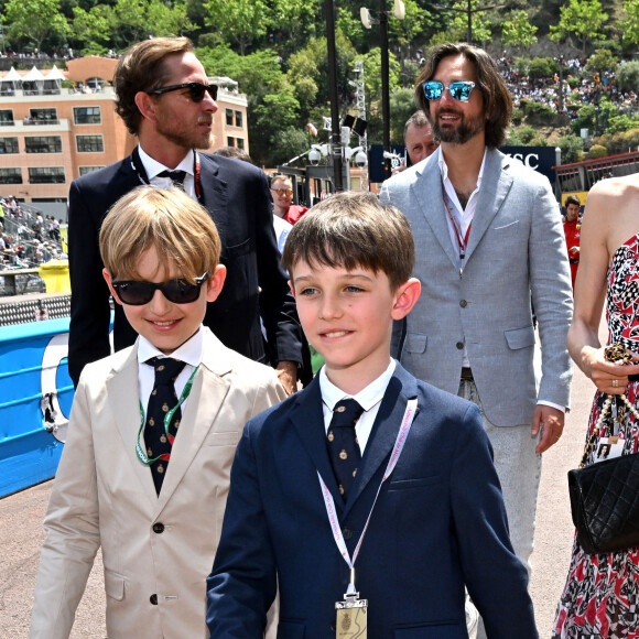 Pierre Casiraghi, Dimitri Rassam, Sacha Casiraghi, Raphael Elmaleh - La famille princière de Monaco lors du 80ème Grand Prix de Monaco de Formule 1 à Monaco le 28 mai 2023. © Bruno Bebert/Bestimage 