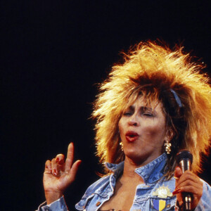 Elle vivait dans un grand chateau qu'elle louait et conduisait elle-même sa voiture.
Tina Turner en concert.