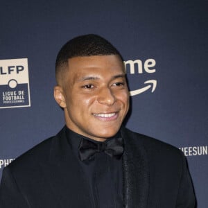 Kylian Mbappé (PSG) au photocall de la 31ème cérémonie des "Trophées UNFP" au Pavillon Gabriel. Paris, le 28 mai 2023.