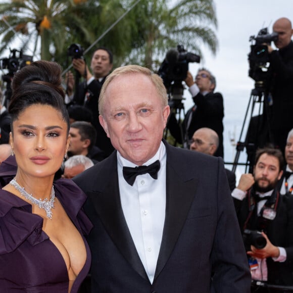 Salma Hayek et son mari Francois-Heri Pinault - Montée des marches du film " Killers of the flower moon " lors du 76ème Festival International du Film de Cannes, au Palais des Festivals à Cannes. Le 20 mai 2023 © Olivier Borde / Bestimage 