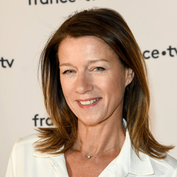 Carole Gaessler au photocall de la conférence de presse de France 2 au théâtre Marigny à Paris le 18 juin 2019 © Coadic Guirec / Bestimage