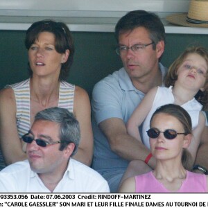 Archives - Carole Gaessler et son mari Franck avec leurs enfants à Roland-Garros en 2003