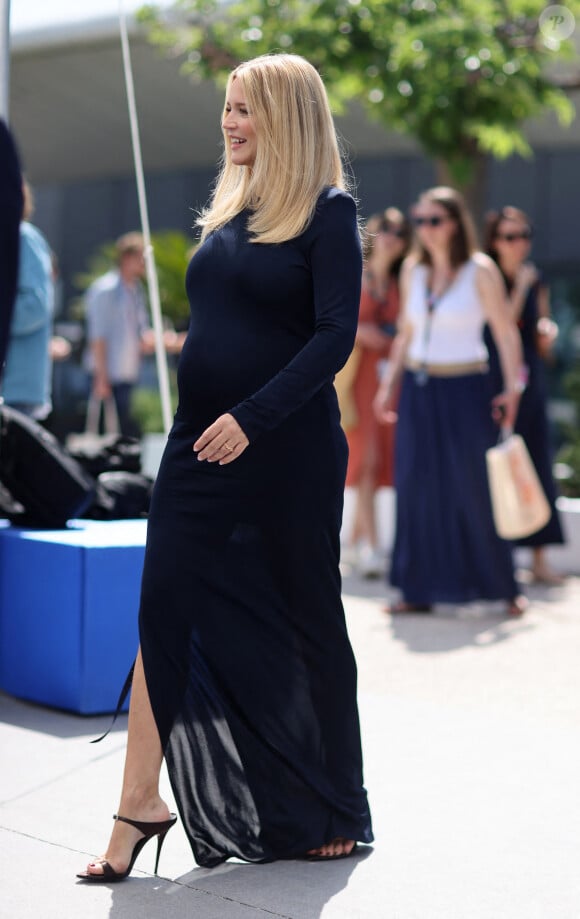Virginie Efira enceinte au photocall du film "Rien à perdre" (Un certain regard) lors du 76ème Festival International du Film de Cannes, le 26 mai 2023. © Jacovides / Moreau / Bestimage