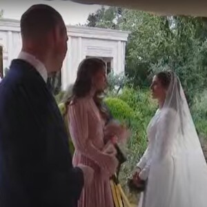 Le prince William et Kate Middleton se sont rendus au mariage du prince héritier Hussein de Jordanie et de sa fiancée Rajwa @ Capture d'écran / Roya New English