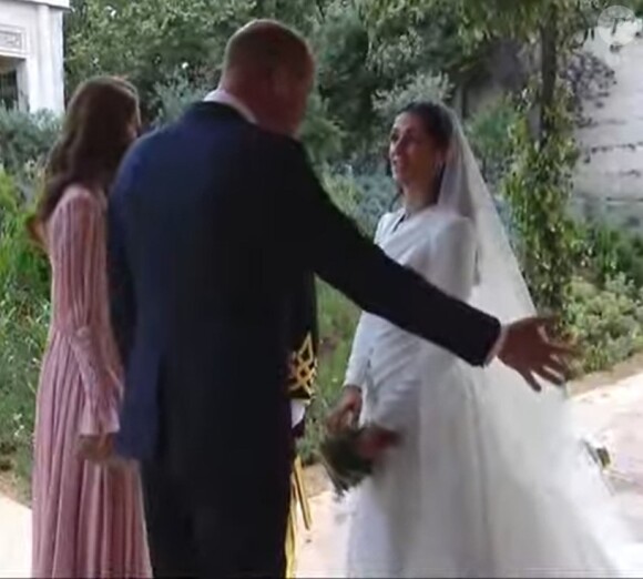 Le prince William et Kate Middleton se sont rendus au mariage du prince héritier Hussein de Jordanie et de sa fiancée Rajwa @ Capture d'écran / Roya New English