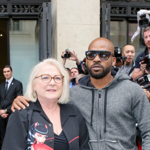 Josiane Balasko et son fils adoptif Rudy Berry - Arrivées au défilé de mode "Jean Paul Gaultier", collection Haute-Couture automne-hiver 2015/2016, au siège de la marque Jean-Paul Gaultier à Paris, le 8 juillet 2015 