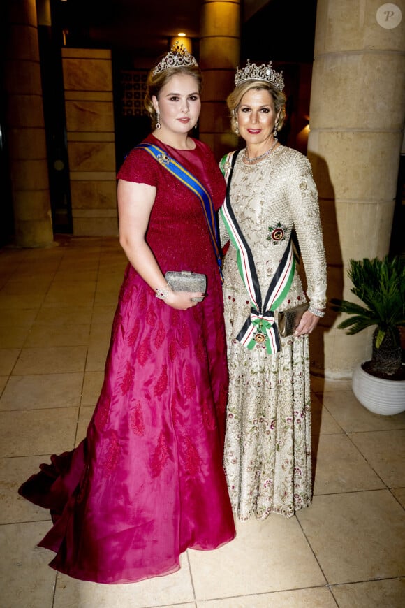 La reine Maxima et la princesse Catharina-Amalia des Pays-Bas lors de la réception et le dîner de mariage du prince Hussein de Jordanie et de Rajwa al Saif, au palais Zahran à Amman, Jordanie, le 1er juin 2023. 