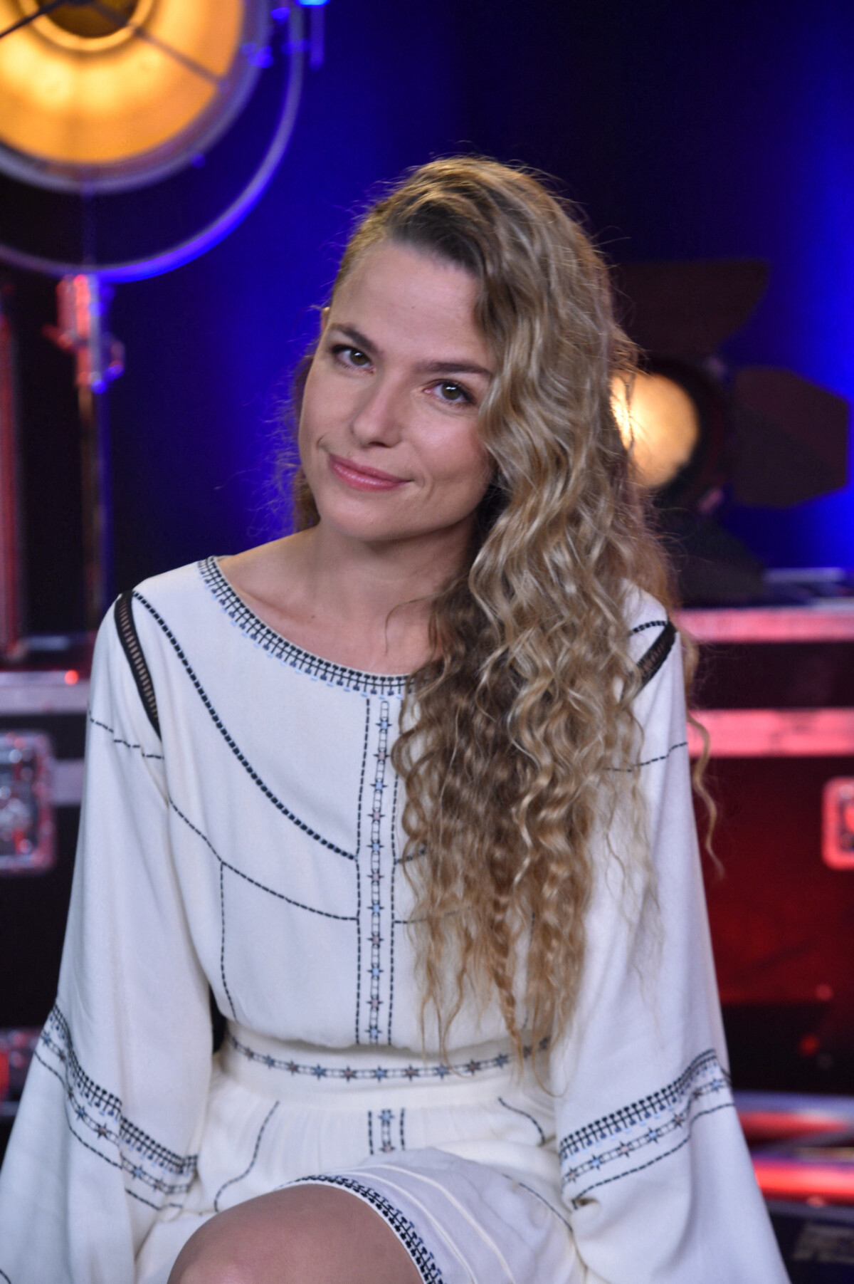 Photo Exclusif Cecilia Cara Backstage Enregistrement De L photo-exclusif-cecilia-cara-backstage-enregistrement-de-l