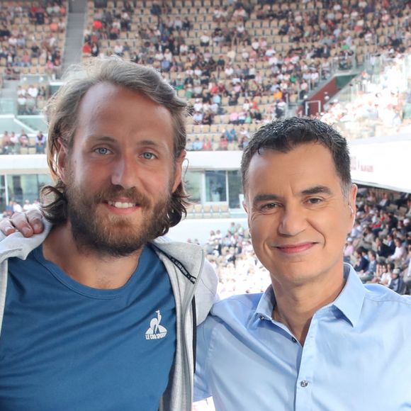 Exclusif - Lucas Pouille (joueur de tennis) et Laurent Luyat - Plateau de France Télévision lors des Internationaux de France de Tennis de Roland Garros 2023 - Jour 2 à Paris le 29 Mai 2023. © Bertrand Rindoff / Bestimage